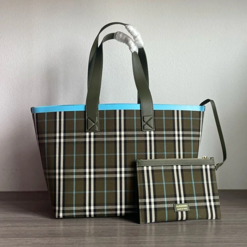 Burberry Shopping Bags Lightweight 37898