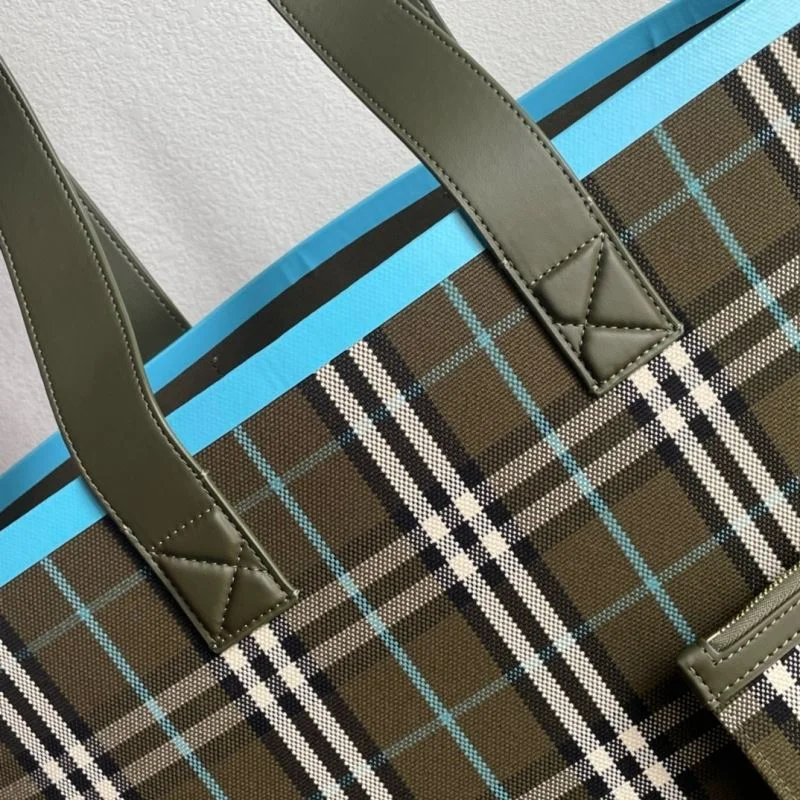 Burberry Shopping Bags Lightweight 37898