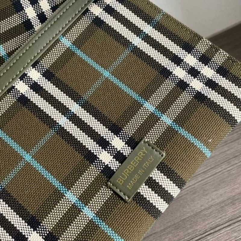 Burberry Shopping Bags Lightweight 37898