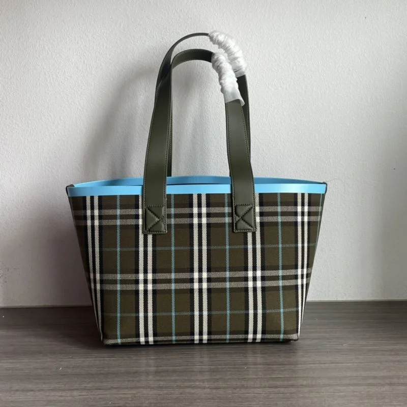 Premium Burberry Shopping Bags 37890