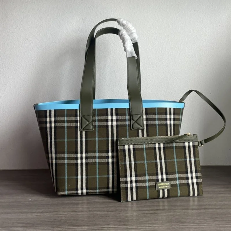 Premium Burberry Shopping Bags 37890
