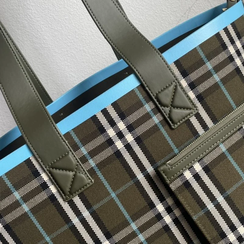 Premium Burberry Shopping Bags 37890