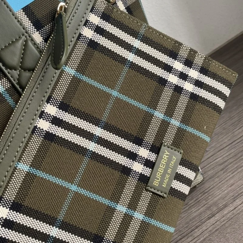 Premium Burberry Shopping Bags 37890