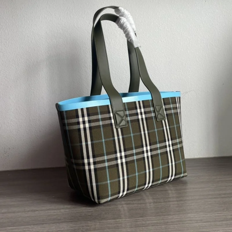 Premium Burberry Shopping Bags 37890