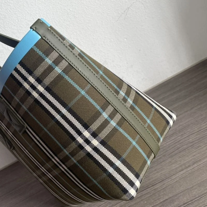Premium Burberry Shopping Bags 37890
