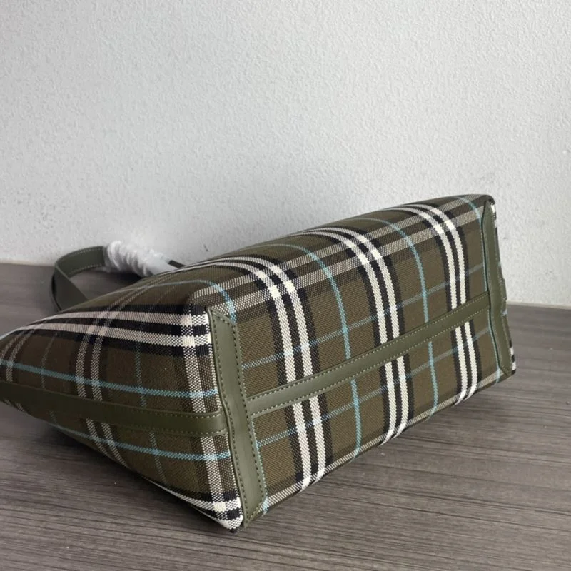 Premium Burberry Shopping Bags 37890