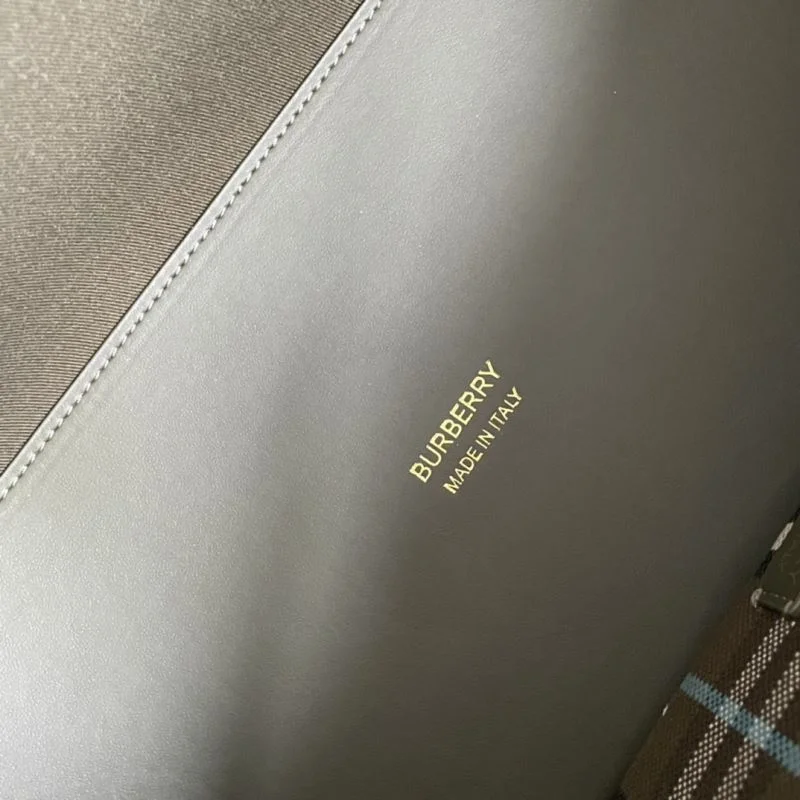 Premium Burberry Shopping Bags 37890