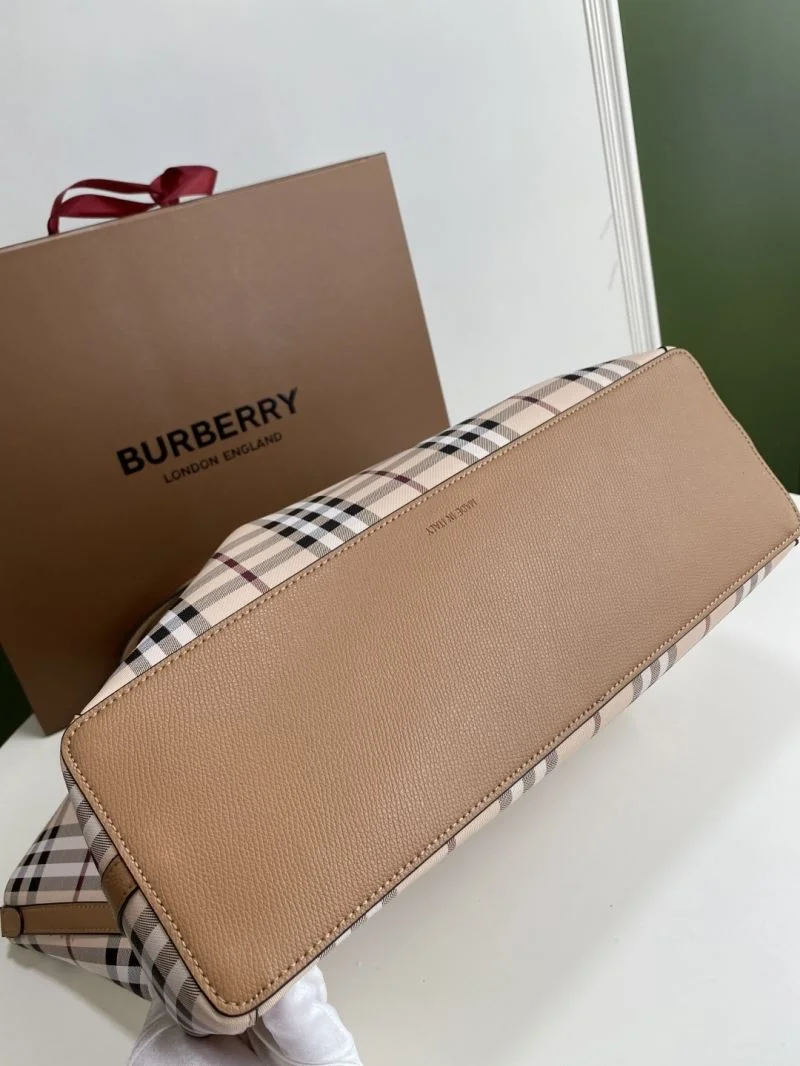 Burberry Shopping Bags Breathable 37896