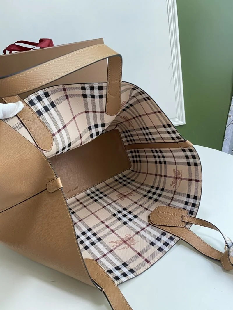 Burberry Shopping Bags Breathable 37896