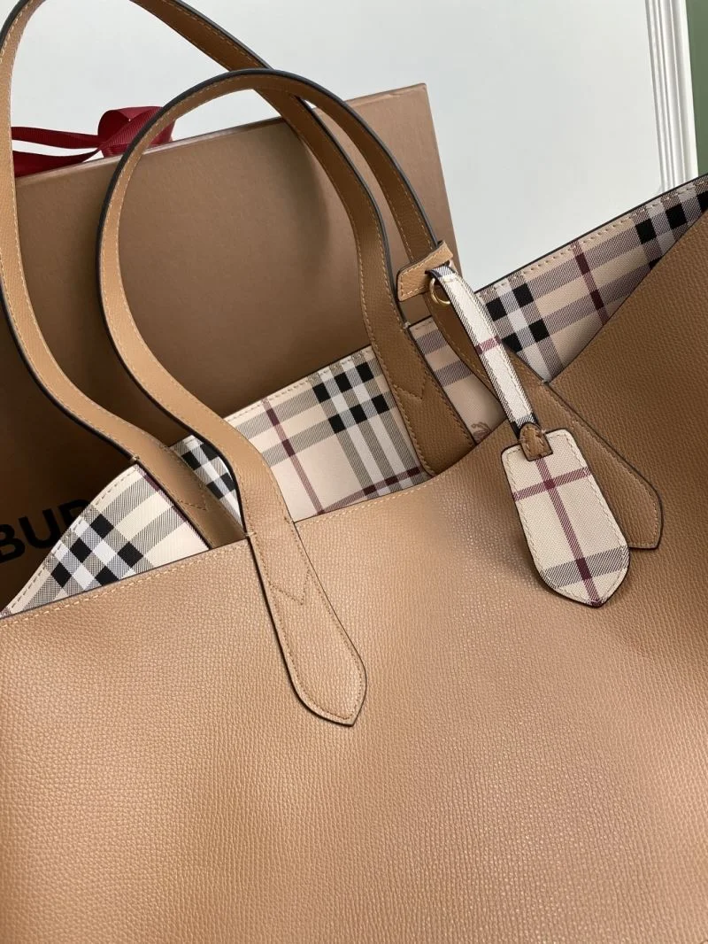 Burberry Shopping Bags Breathable 37896
