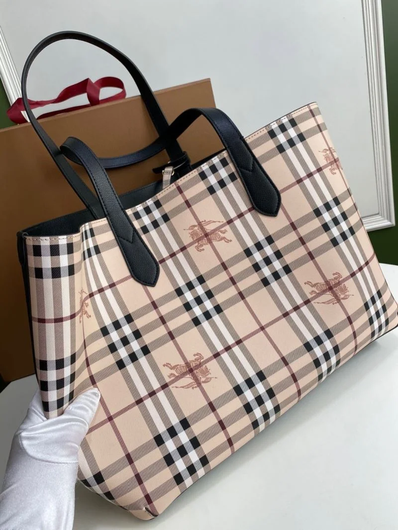 Snug Burberry Shopping Bags 37888
