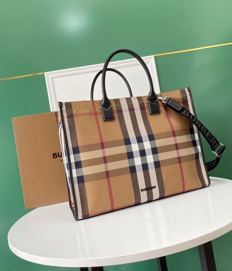 Casual Burberry Shopping Bags 37892