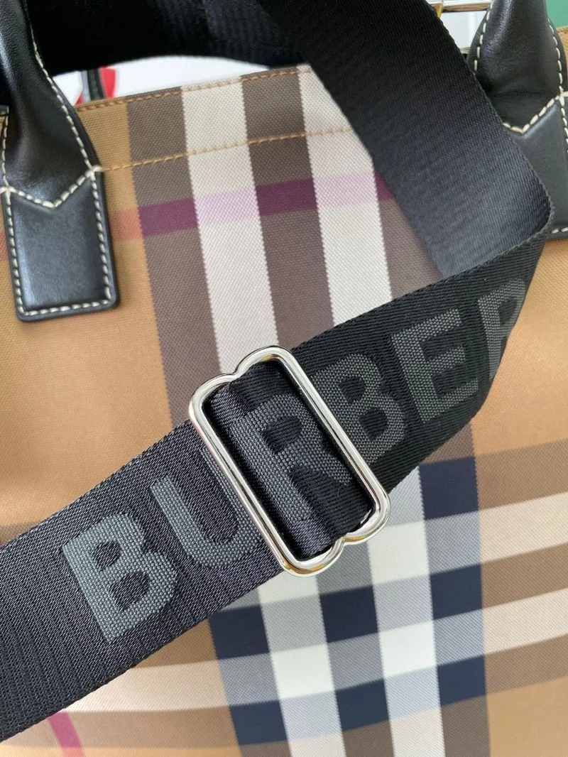 Casual Burberry Shopping Bags 37892