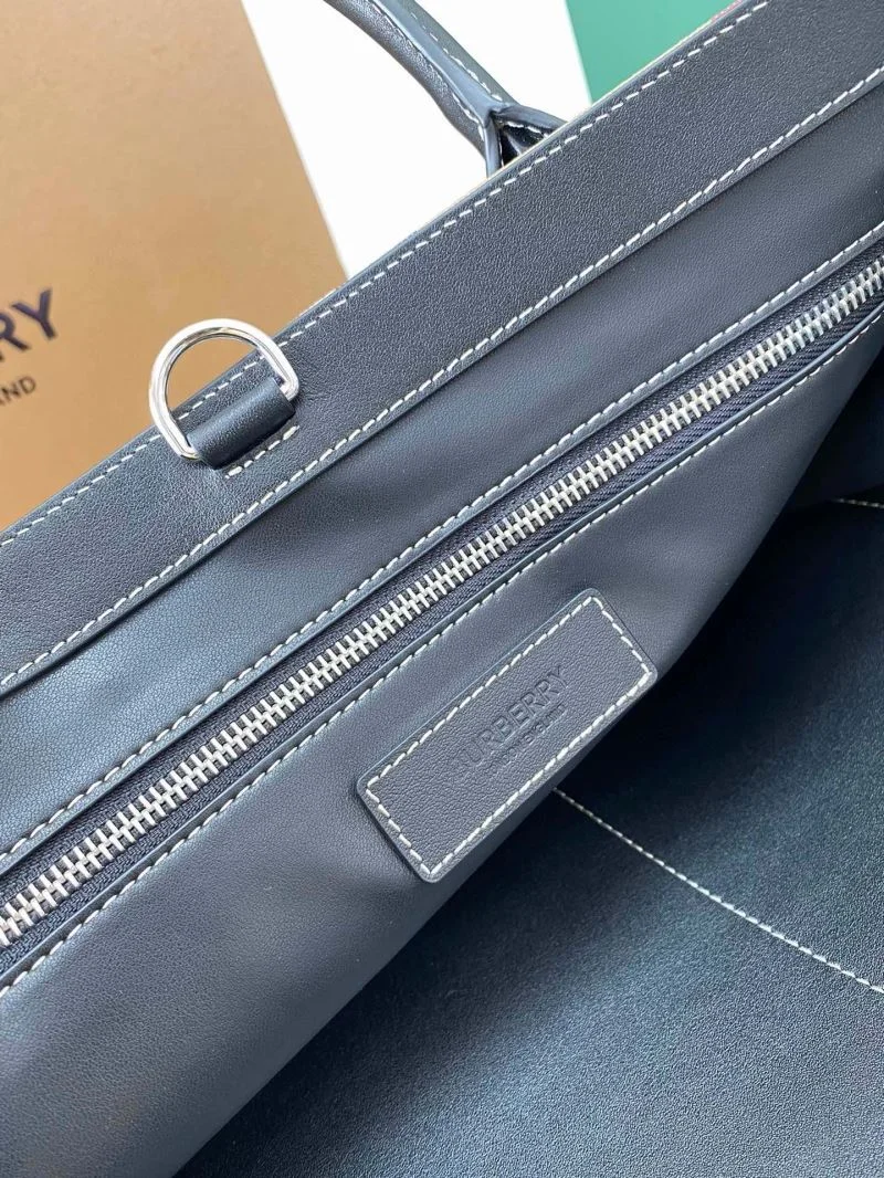 Casual Burberry Shopping Bags 37892