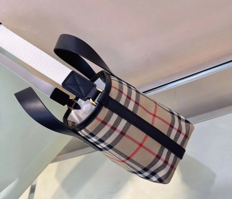 WeatherProof Burberry Shopping Bags 37881