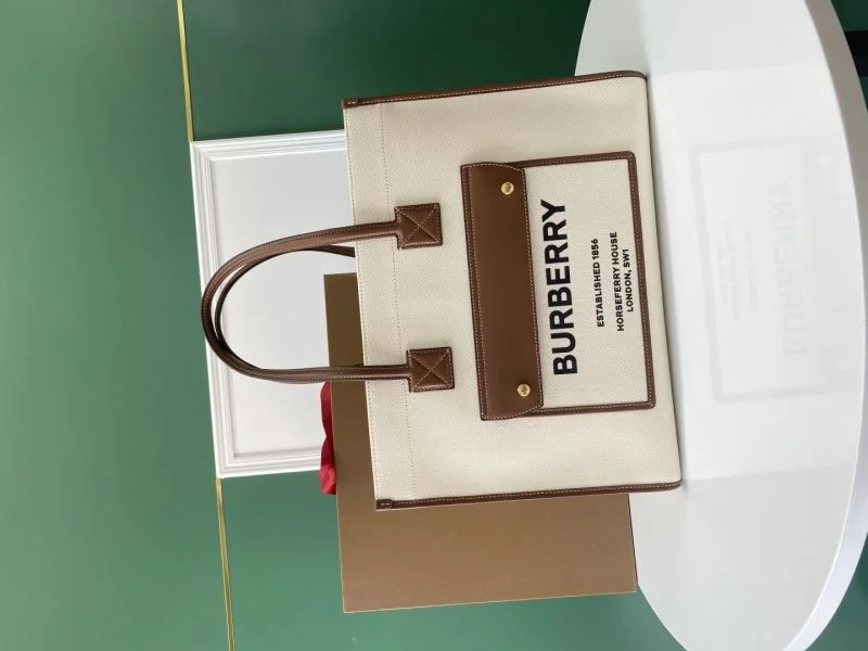 SmoothTexture Burberry Shopping Bags 37885