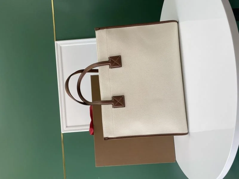 SmoothTexture Burberry Shopping Bags 37885