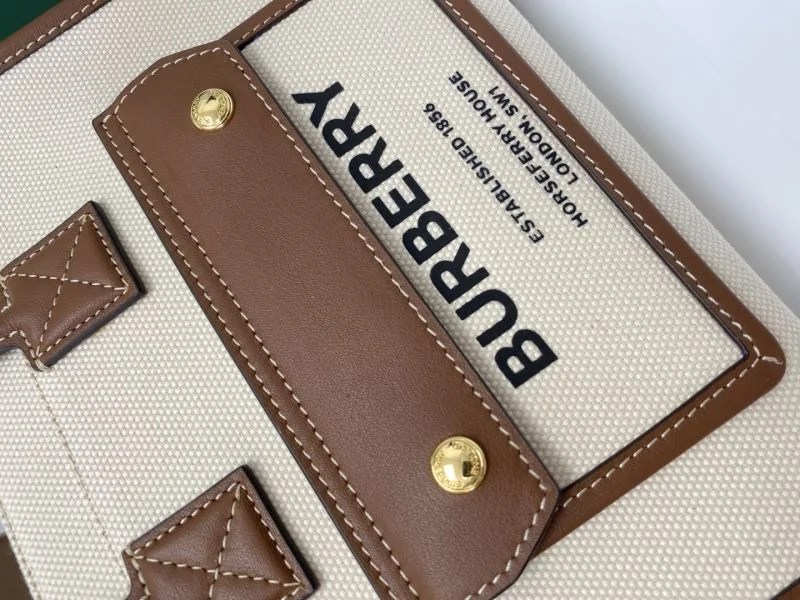 Sporty Burberry Shopping Bags 37889