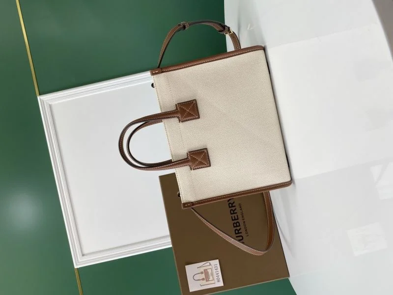 Sporty Burberry Shopping Bags 37889