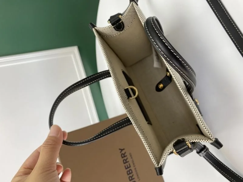 Comfortable Burberry Shopping Bags 37884