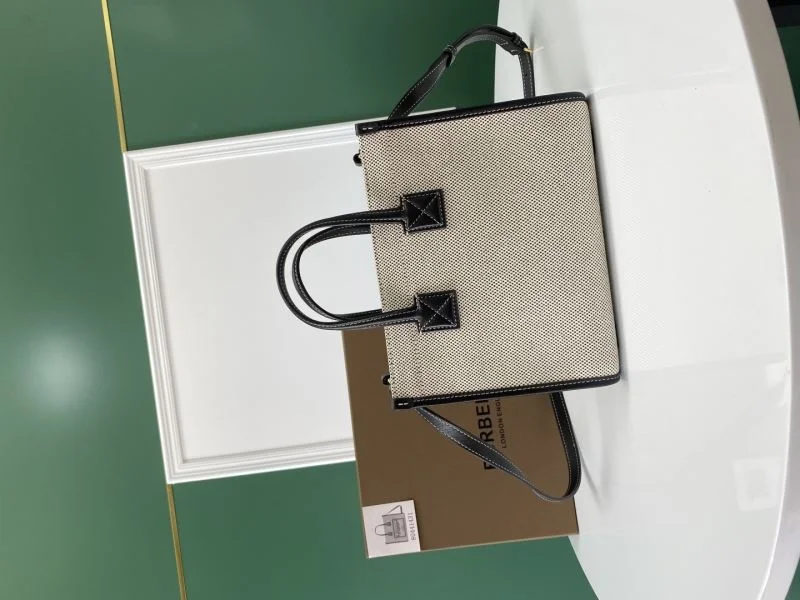 Comfortable Burberry Shopping Bags 37884