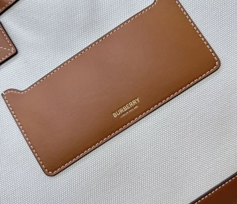 Burberry Shopping Bags SmoothTexture 37886