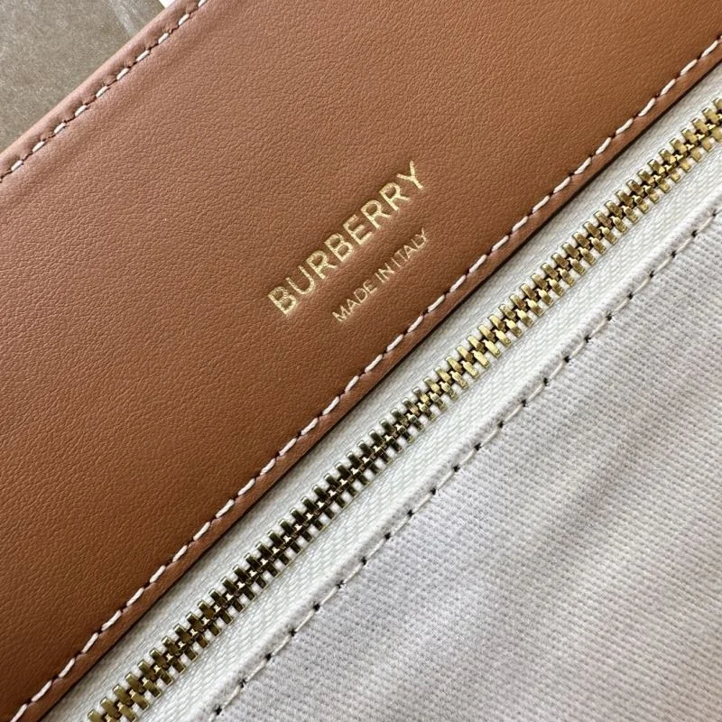Burberry Shopping Bags SmoothTexture 37886