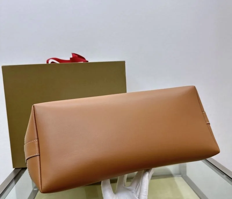 Burberry Shopping Bags SmoothTexture 37886