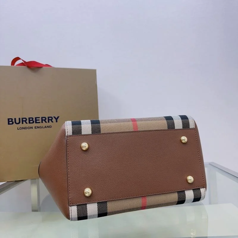 Burberry Shopping Bags Sustainable 37878