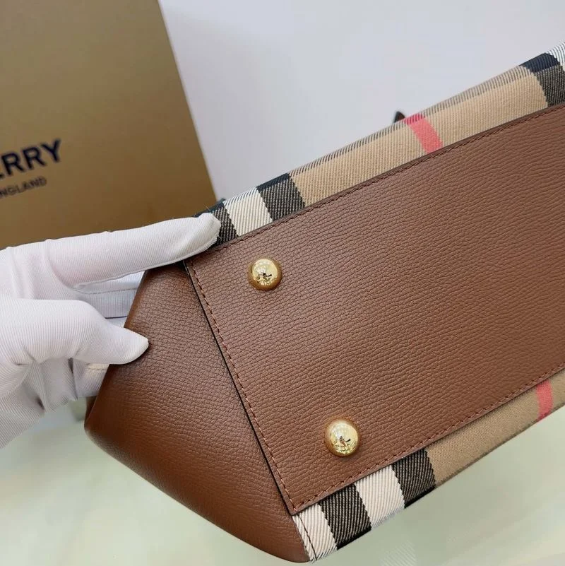Burberry Shopping Bags Sustainable 37878