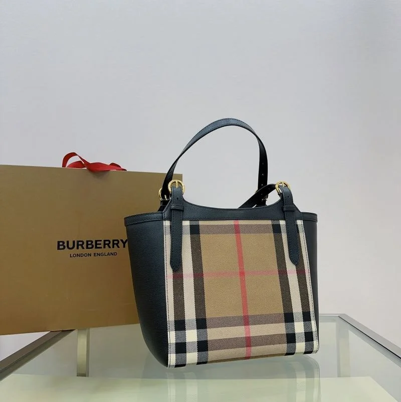 Burberry Shopping Bags TechFriendly 37880
