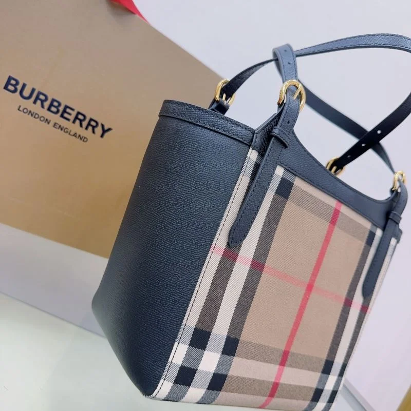 Burberry Shopping Bags TechFriendly 37880