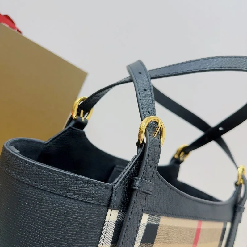 Burberry Shopping Bags TechFriendly 37880