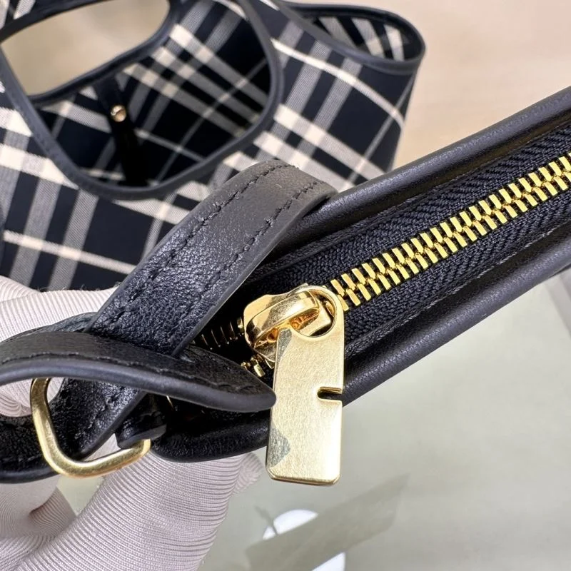 Durable Burberry Shopping Bags 37875