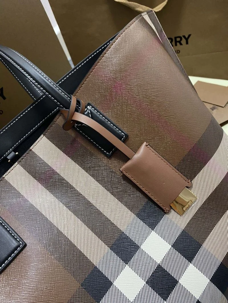 Burberry Shopping Bags Classic 37867