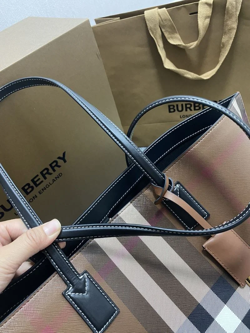 Burberry Shopping Bags Classic 37867
