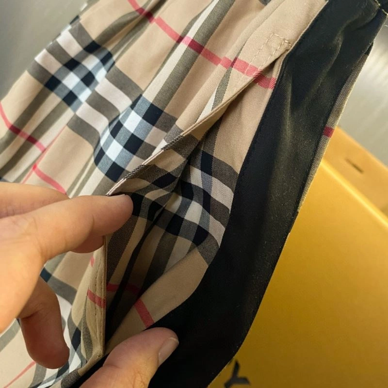 Burberry Short Pants Seasonal 103524