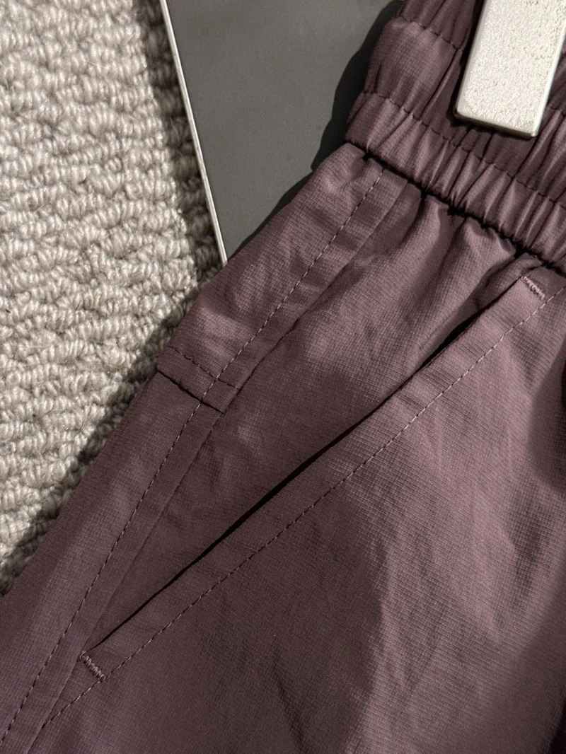 Burberry Short Pants Youthful 103031