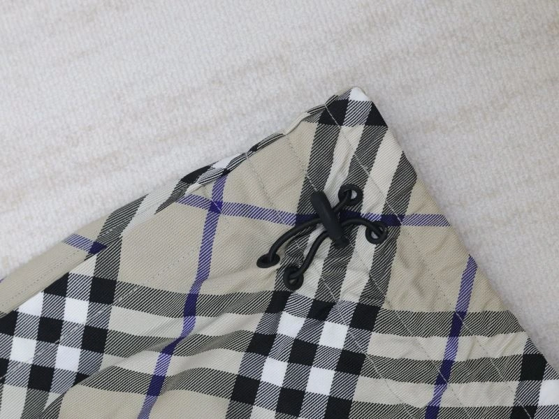 Tailored Burberry Short Pants 103021