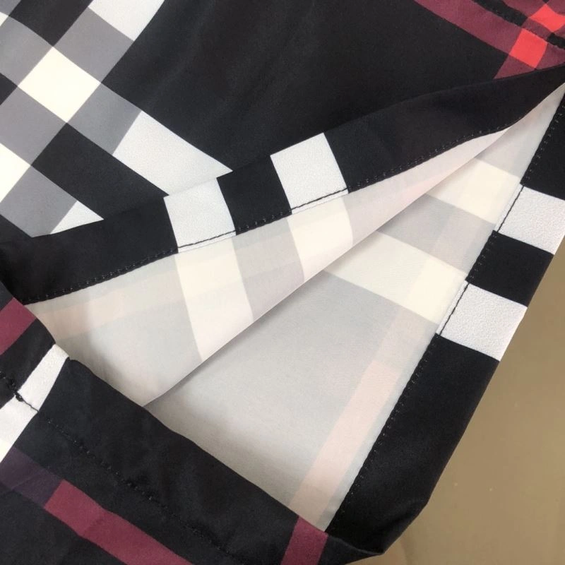 Sleek Burberry Short Pants 105406
