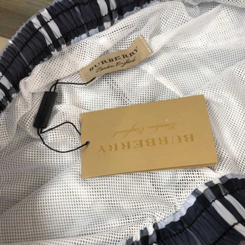 Burberry Short Pants FlexibleFit 105393