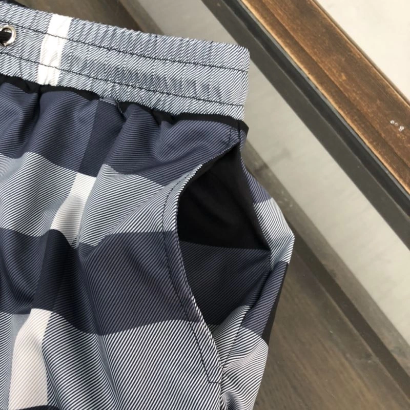 EyeCatching Burberry Short Pants 105379