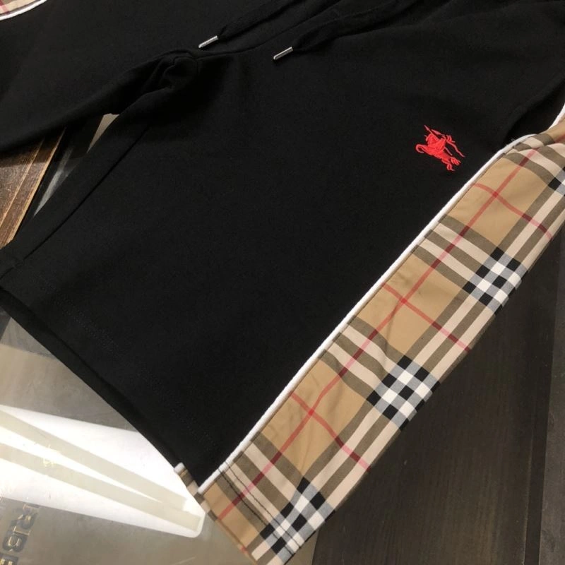 Vibrant Burberry Short Pants 105375