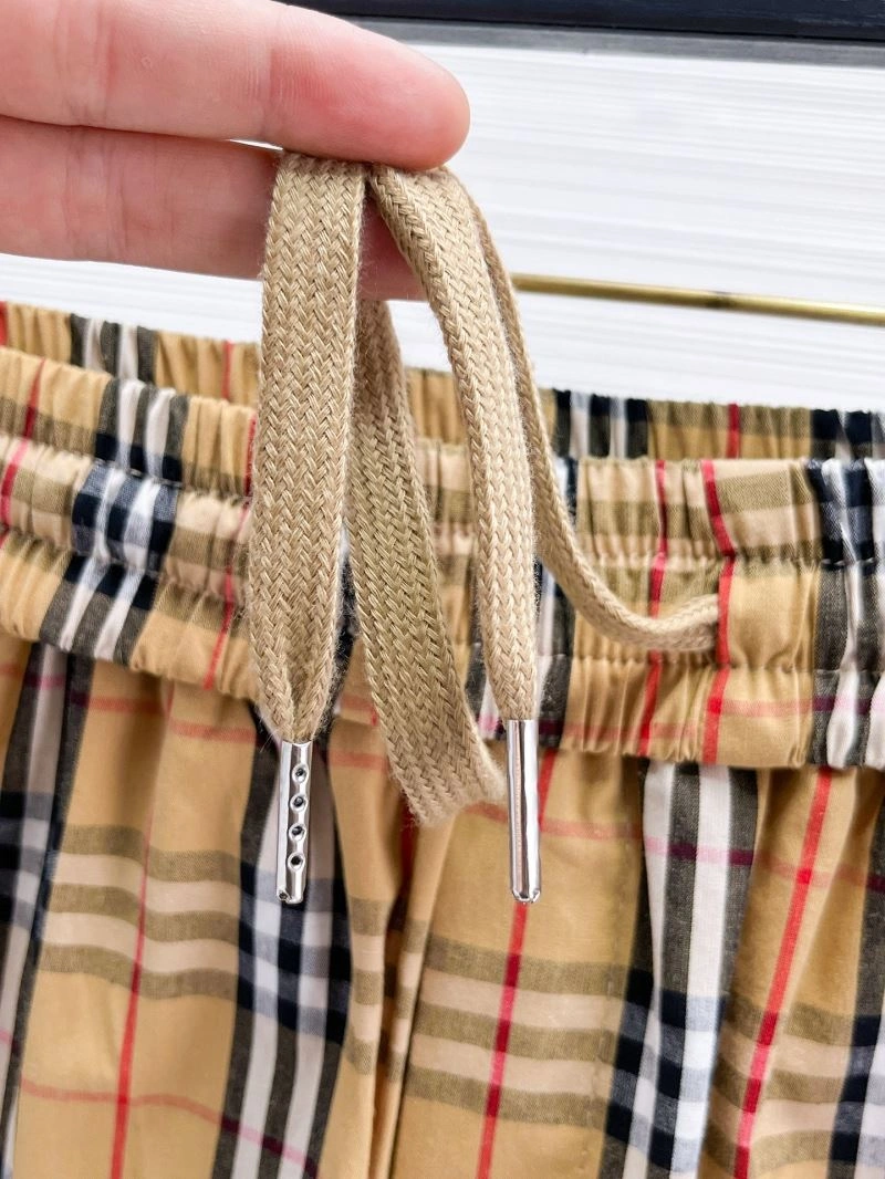 Resilient Burberry Short Pants 102655
