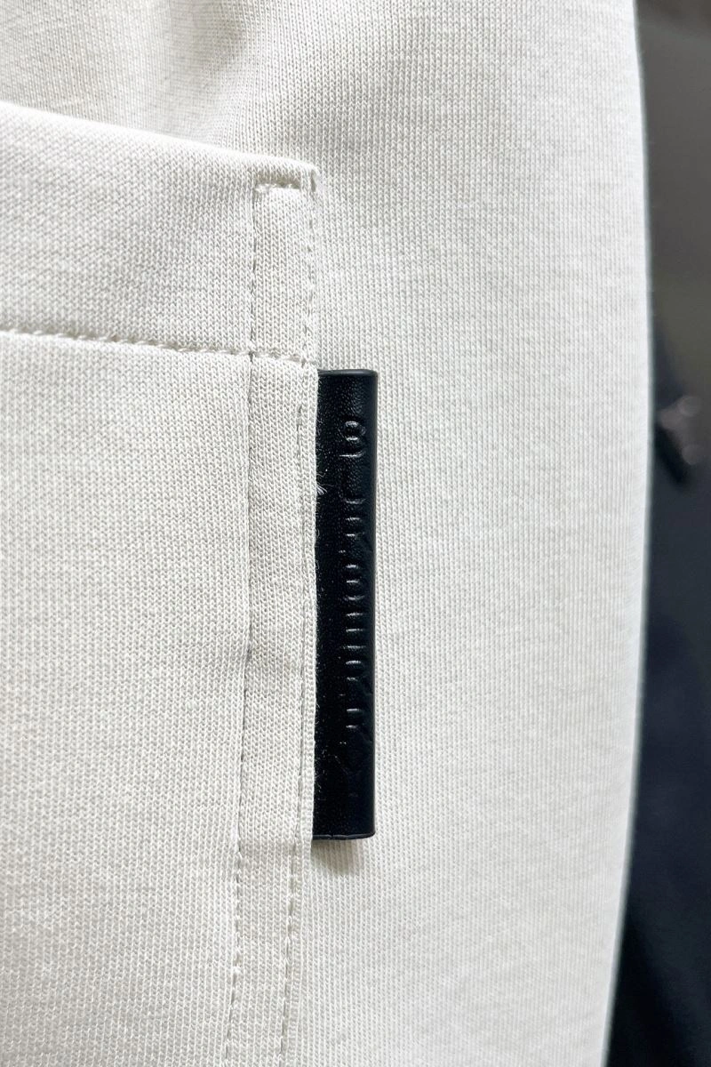 UrbanChic Burberry Short Pants 102620