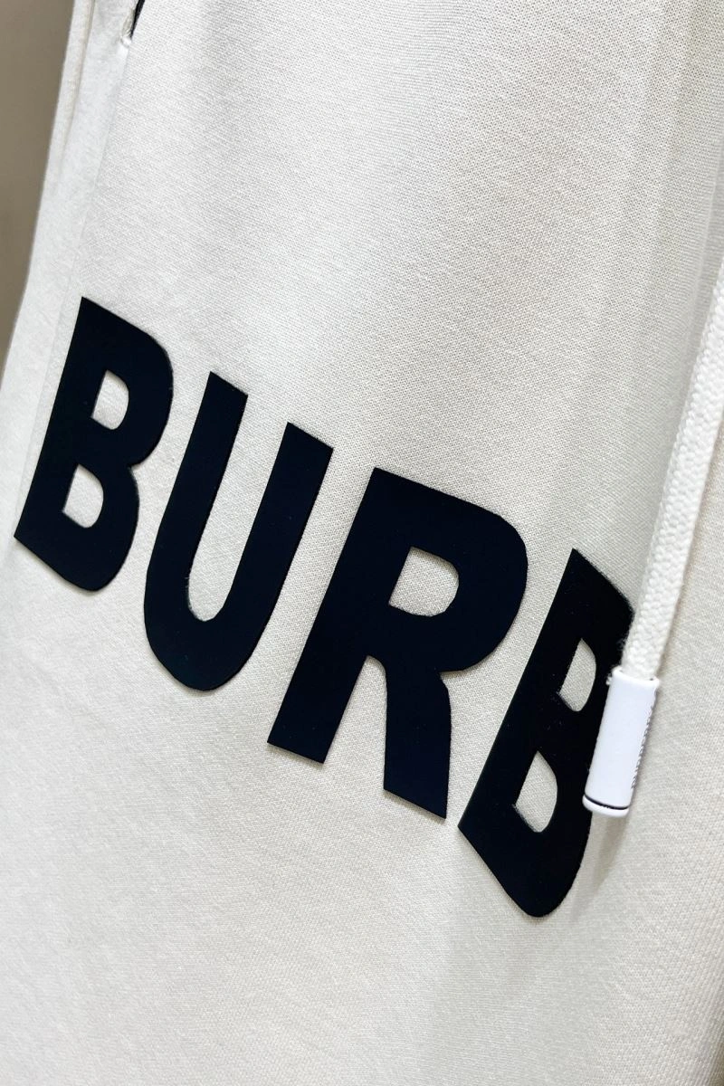 UrbanChic Burberry Short Pants 102620