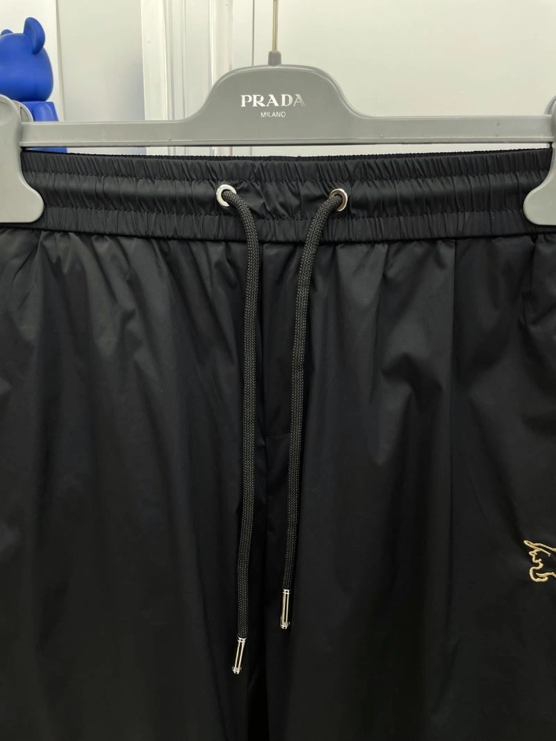 WellDesigned Burberry Short Pants 102651