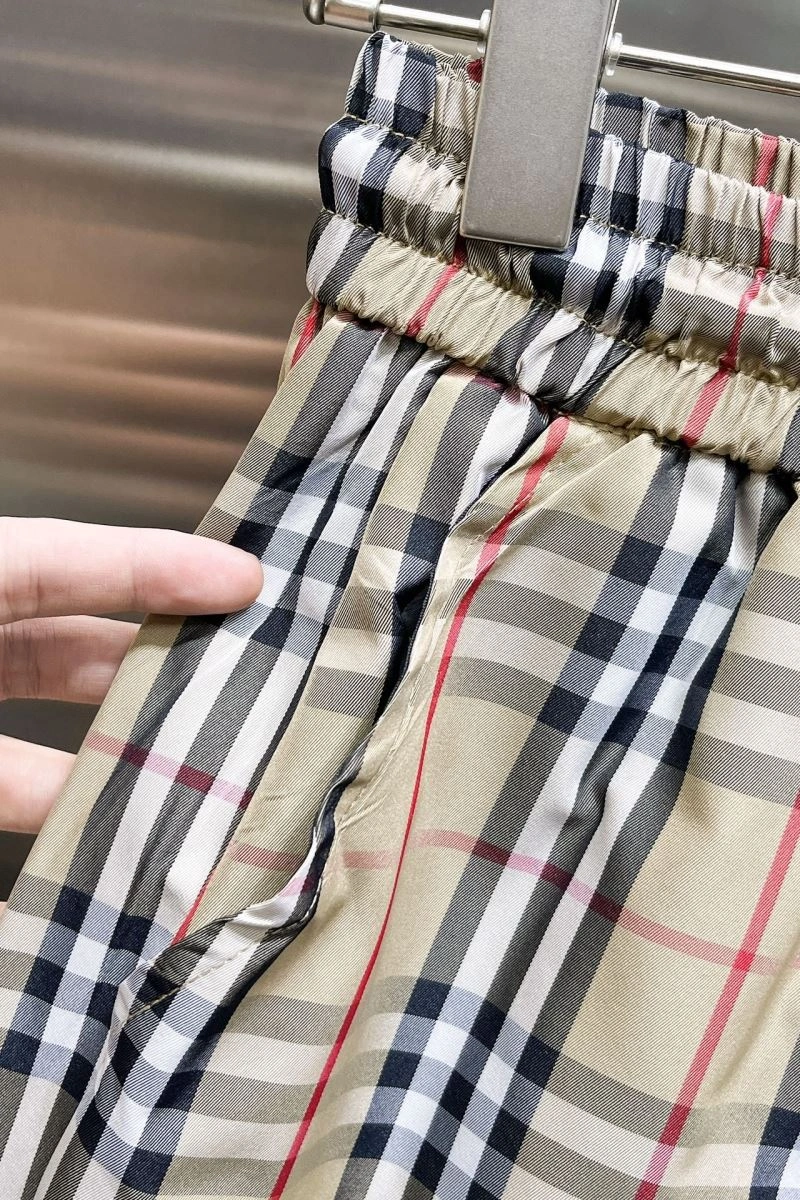Burberry Short Pants Comfortable 102656