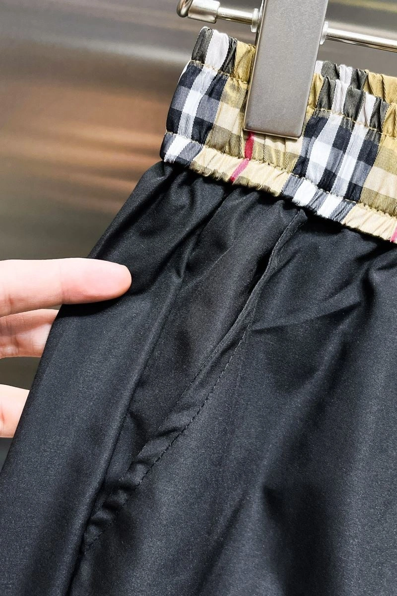 Burberry Short Pants Seasonal 102612