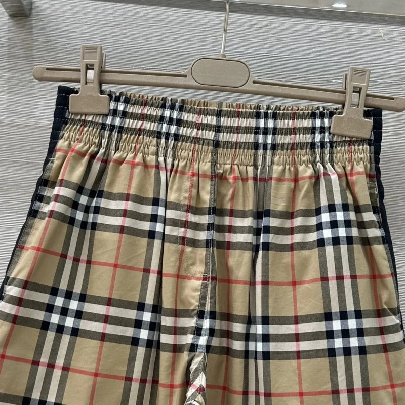Burberry Short Pants Breathable 99388